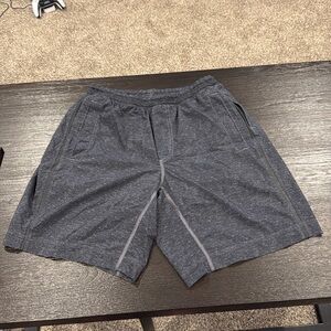 Lululemon Men’s Medium Pace Breaker Lined 9” Grey